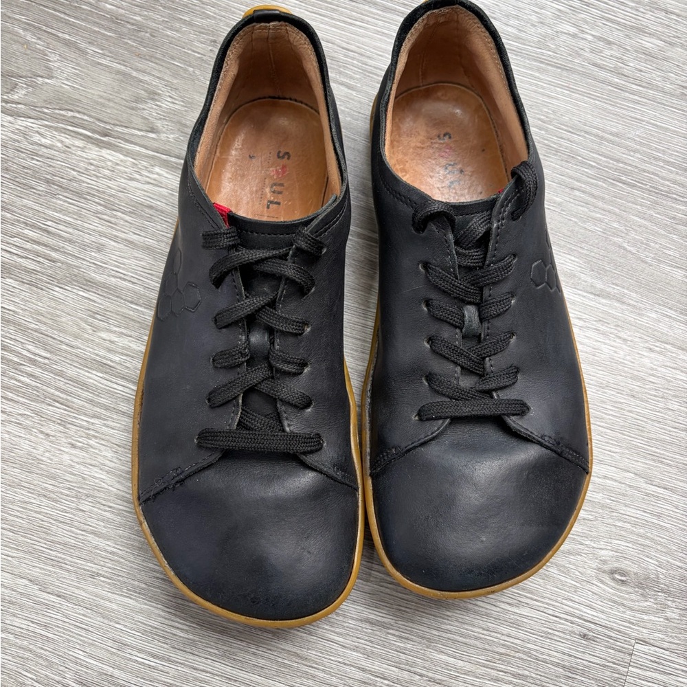 Vivo Barefoot Black Leather shoes EUR 40M